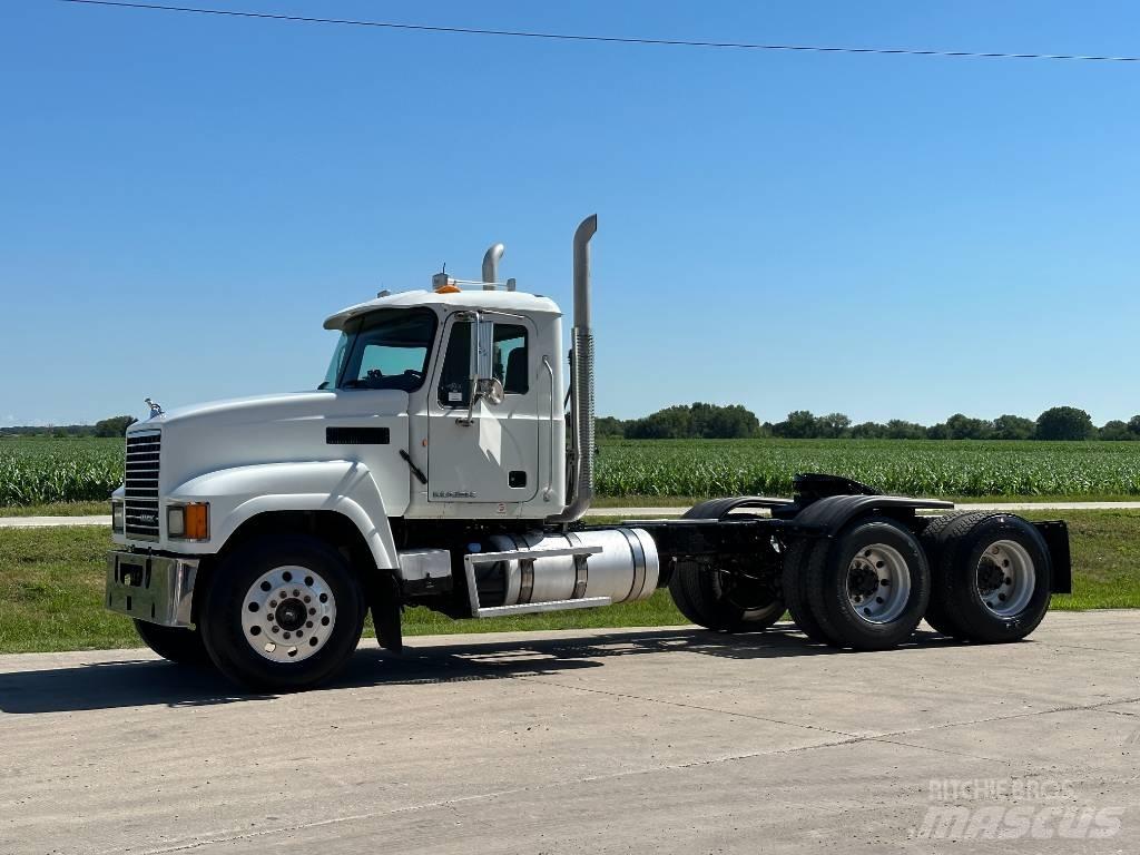 Mack CH 613 Naudoti vilkikai