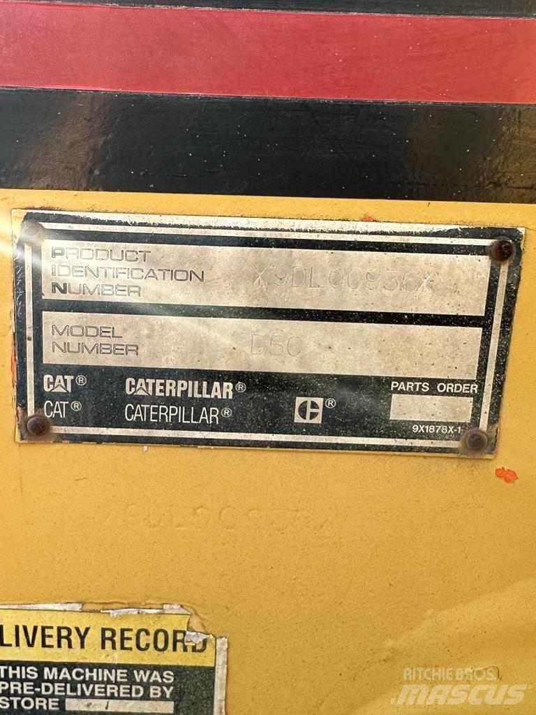 CAT D5C Vikšriniai buldozeriai