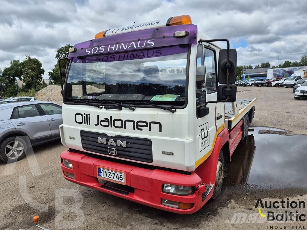 MAN 8.174 LLC Pagalbos kelyje automobiliai