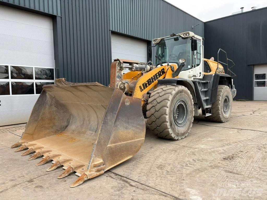 Liebherr L580 Naudoti ratiniai krautuvai