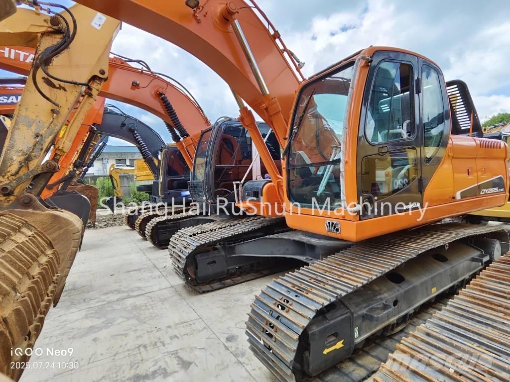 Doosan 225-7 Vikšriniai ekskavatoriai