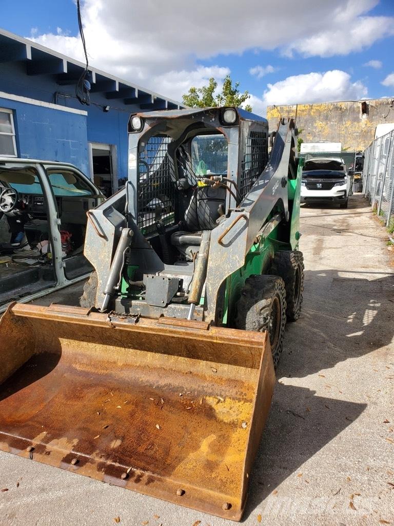 John Deere 314G Krautuvai su šoniniu pasukimu