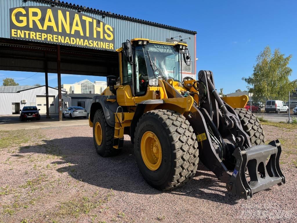 Volvo L 120 H / L120H Naudoti ratiniai krautuvai
