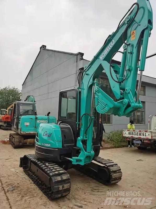 Kobelco SK50SR Vikšriniai ekskavatoriai