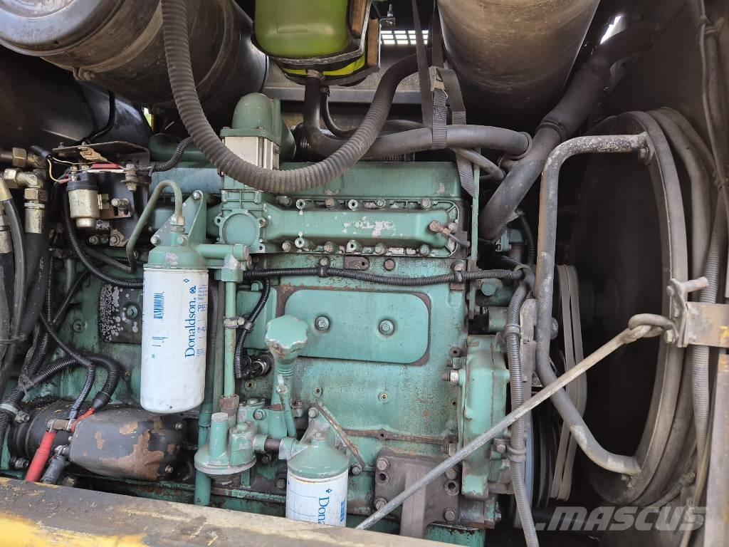 Volvo L 120 B Naudoti ratiniai krautuvai