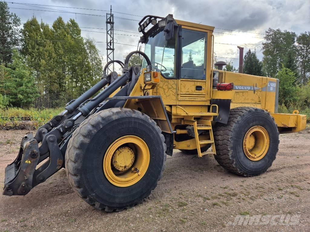 Volvo L 120 B Naudoti ratiniai krautuvai