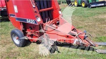 Case IH 8420 Ritinių presai