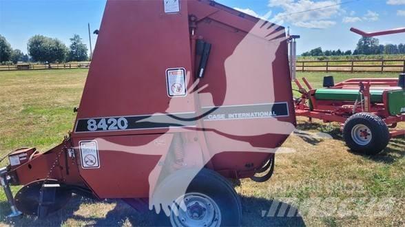 Case IH 8420 Ritinių presai