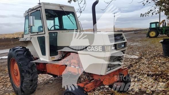 J I Case 2290 Traktoriai