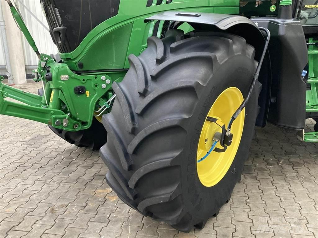 John Deere 6175R Traktoriai