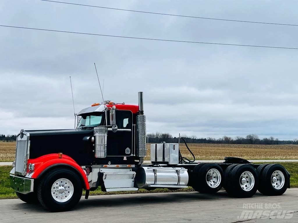 Kenworth W 900 Naudoti vilkikai