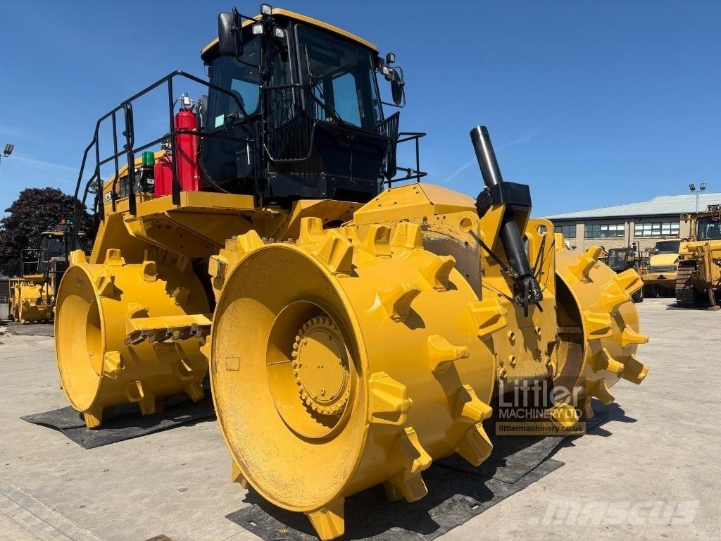 CAT 826 Atliekų presai