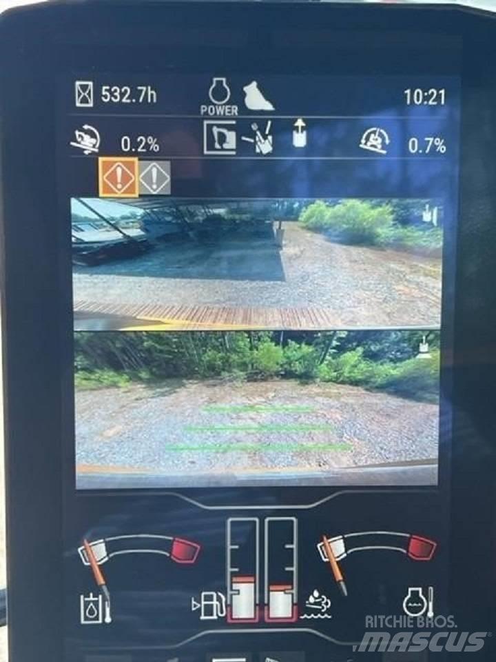 CAT 323 Vikšriniai ekskavatoriai