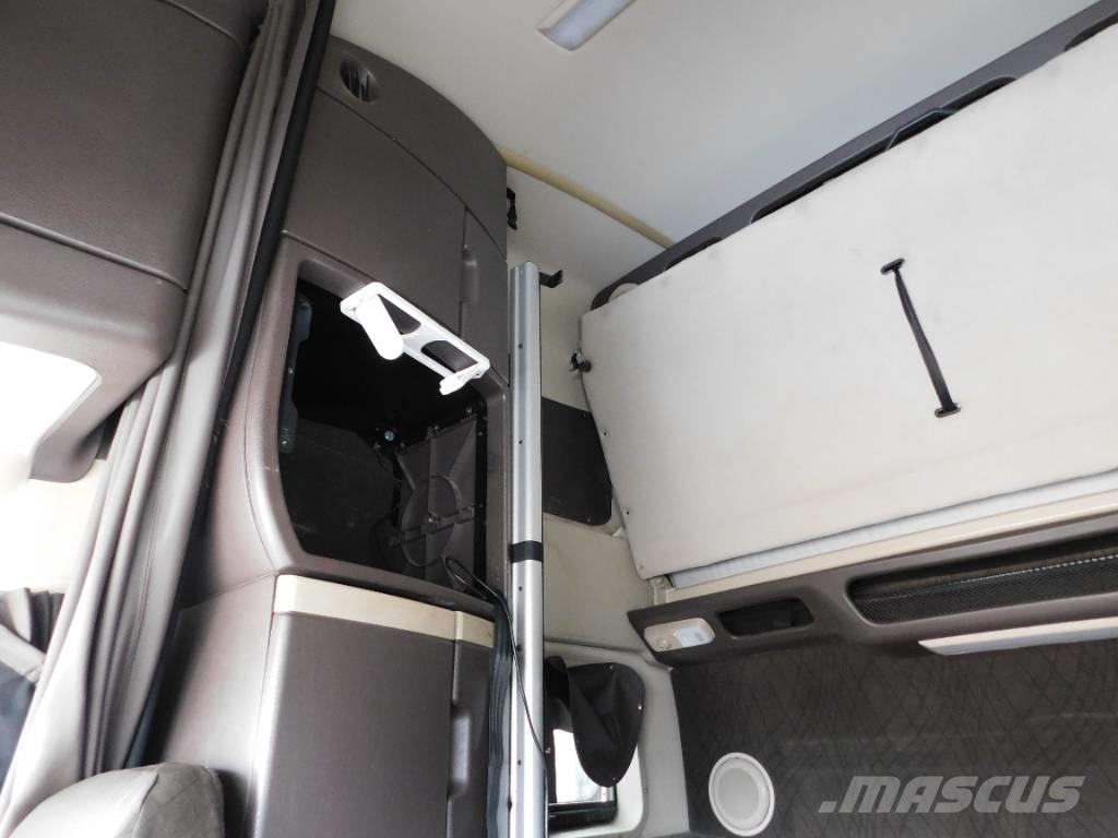 Volvo VNL Naudoti vilkikai