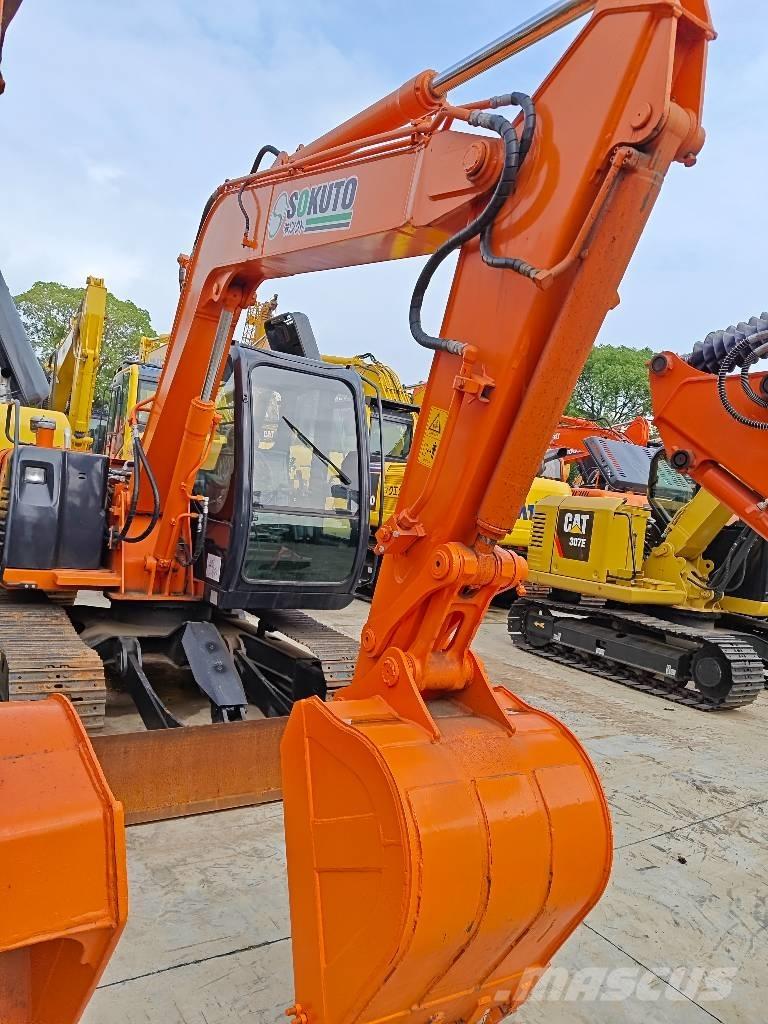 Hitachi ZX 70 Vidutinės galios ekskavatoriai 7-12 t