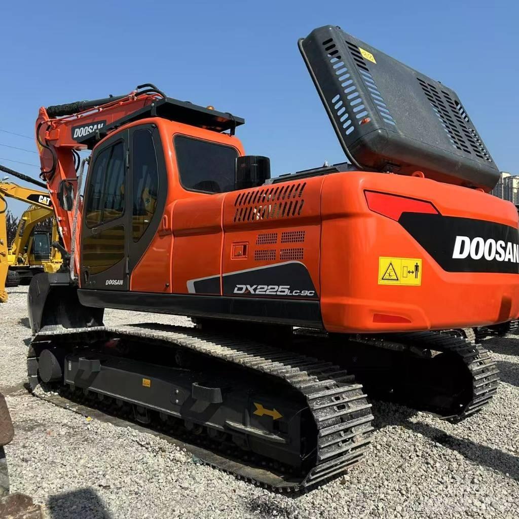 Doosan 225LC-9c Vikšriniai ekskavatoriai