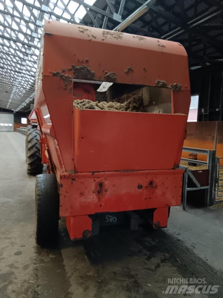 Seko 500/130 Pašarų maišytuvai-dalytuvai