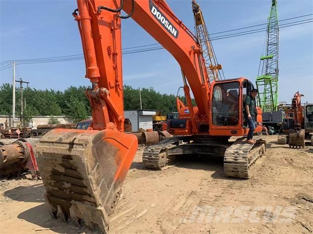 Doosan DX300 Vikšriniai ekskavatoriai