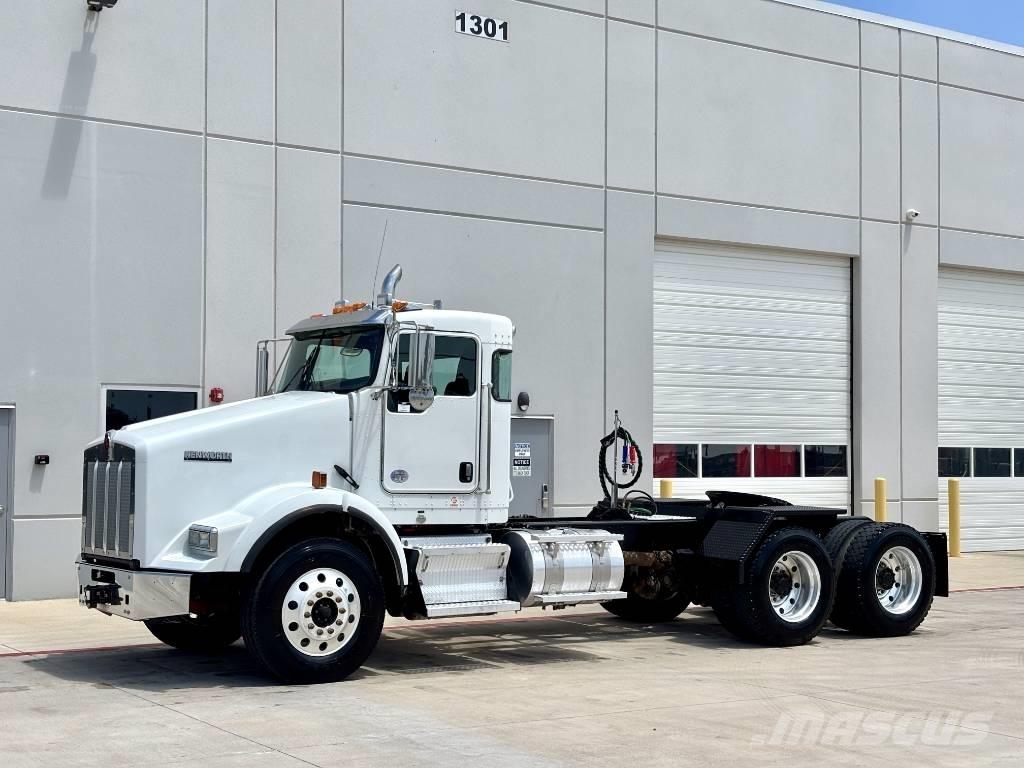 Kenworth T 800 Naudoti vilkikai