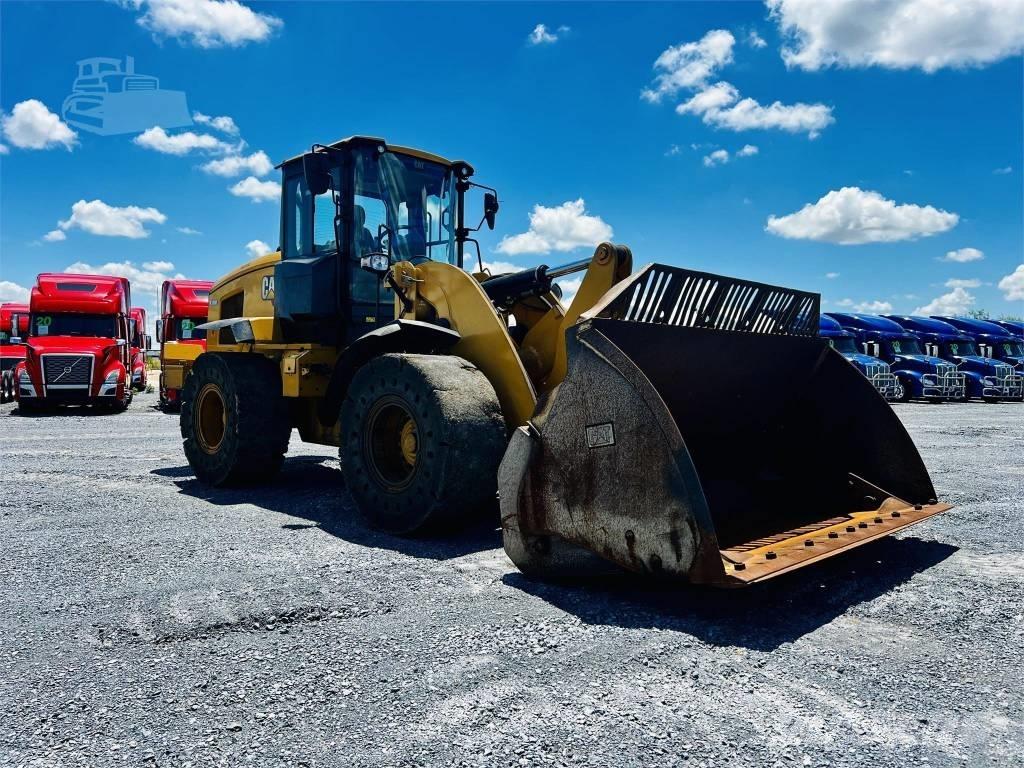 CAT 938 M Naudoti ratiniai krautuvai