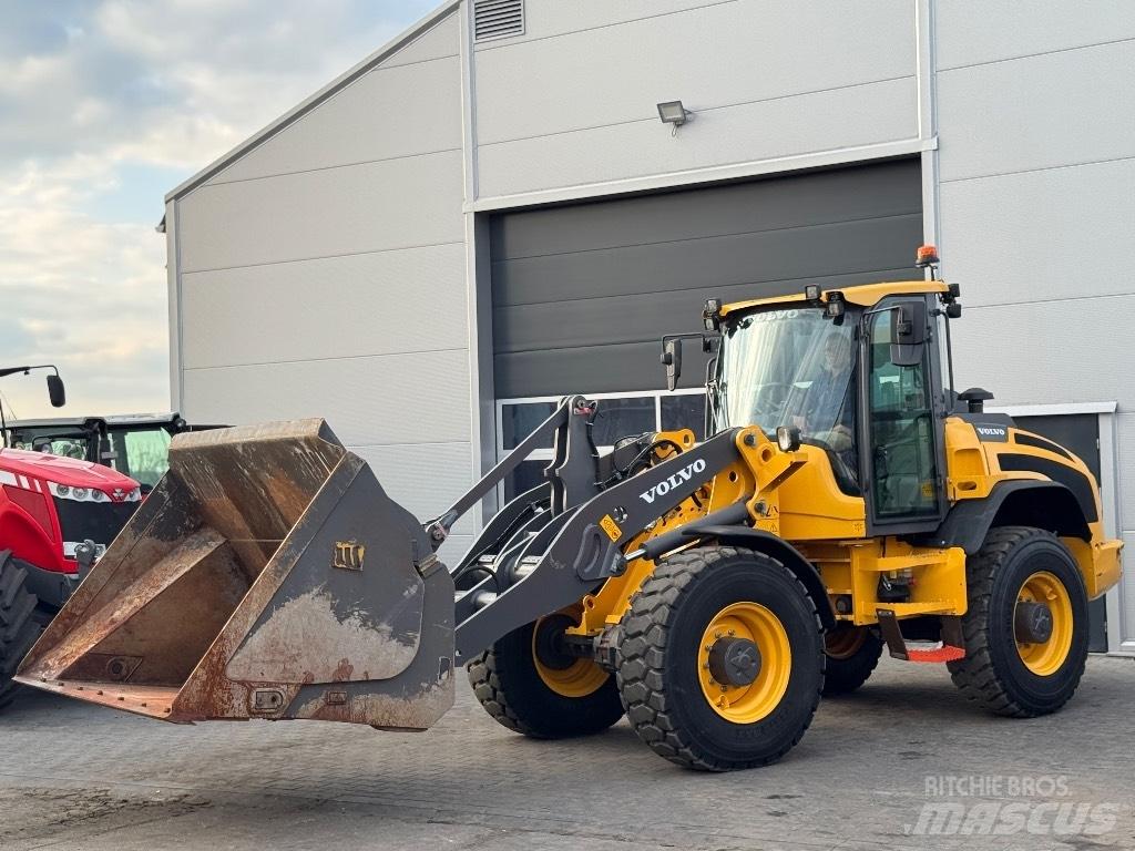 Volvo L 45 H Naudoti ratiniai krautuvai