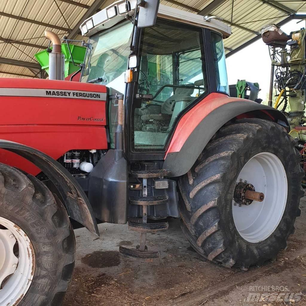 Massey Ferguson 8260 Traktoriai