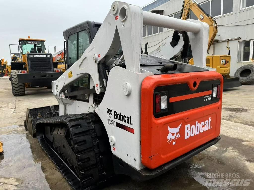 Bobcat T770 Krautuvai su šoniniu pasukimu