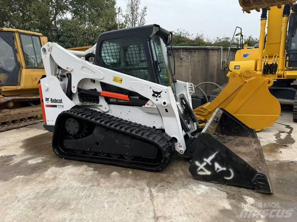 Bobcat T770 Krautuvai su šoniniu pasukimu