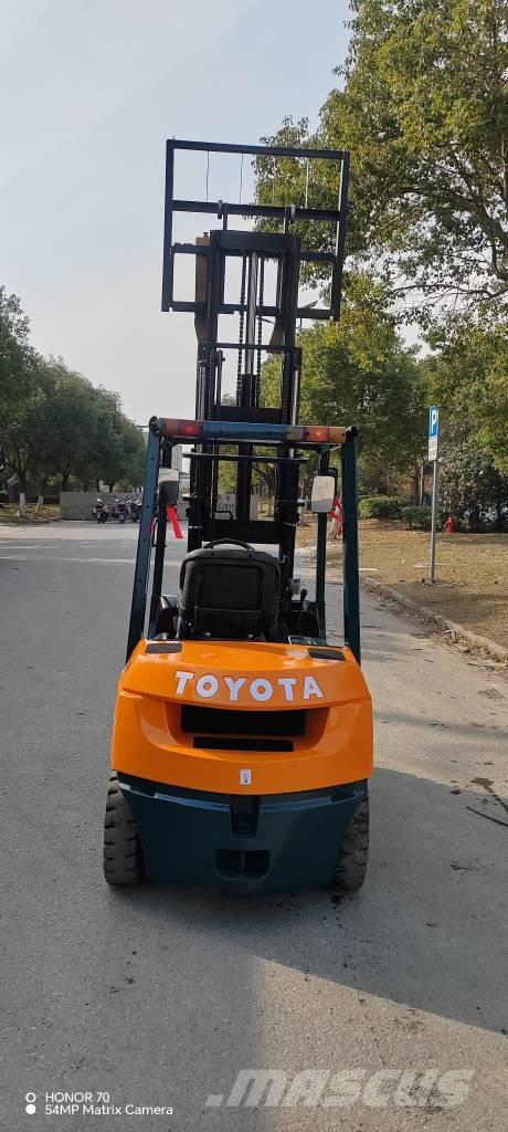 Toyota FD 30 Dyzeliniai krautuvai