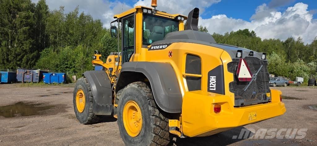 Volvo L 120 H Naudoti ratiniai krautuvai