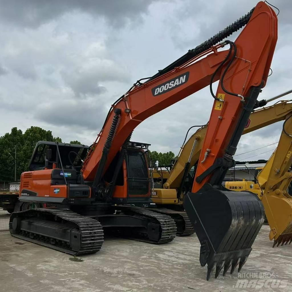 Doosan 225LC-9 Vikšriniai ekskavatoriai