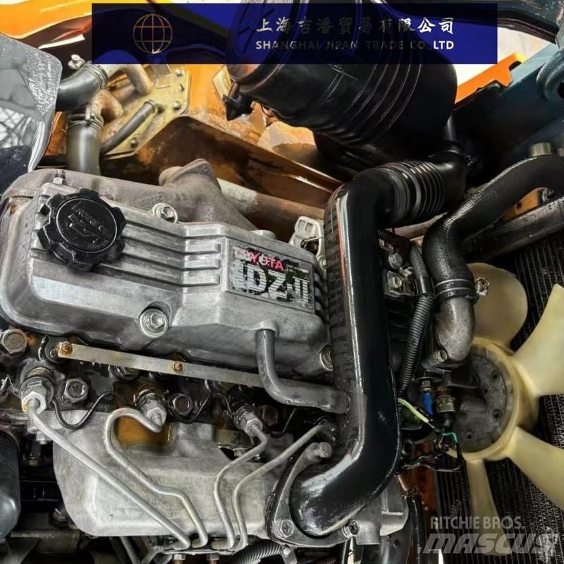 Toyota 25 Dyzeliniai krautuvai