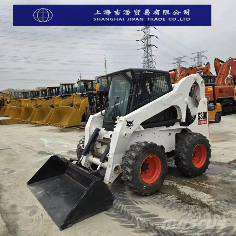 Bobcat s 300 Krautuvai su šoniniu pasukimu