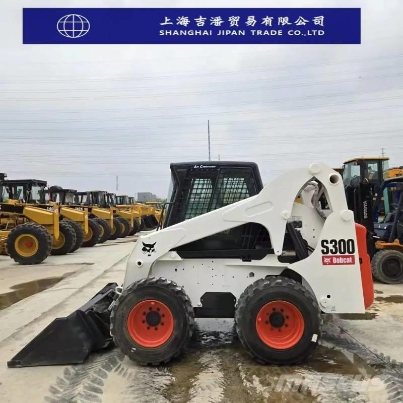 Bobcat s 300 Krautuvai su šoniniu pasukimu