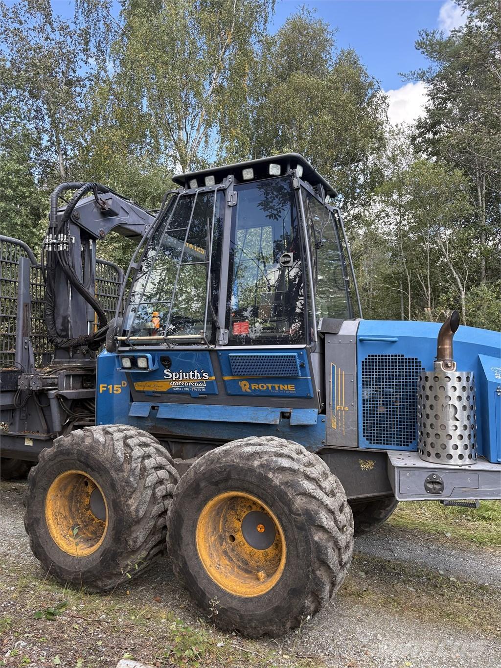 Rottne F15D Naudoti miškovežiai (Forvarderiai)