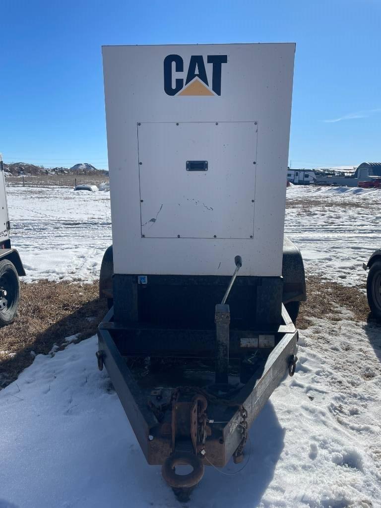 CAT xq100p4 Dyzeliniai generatoriai