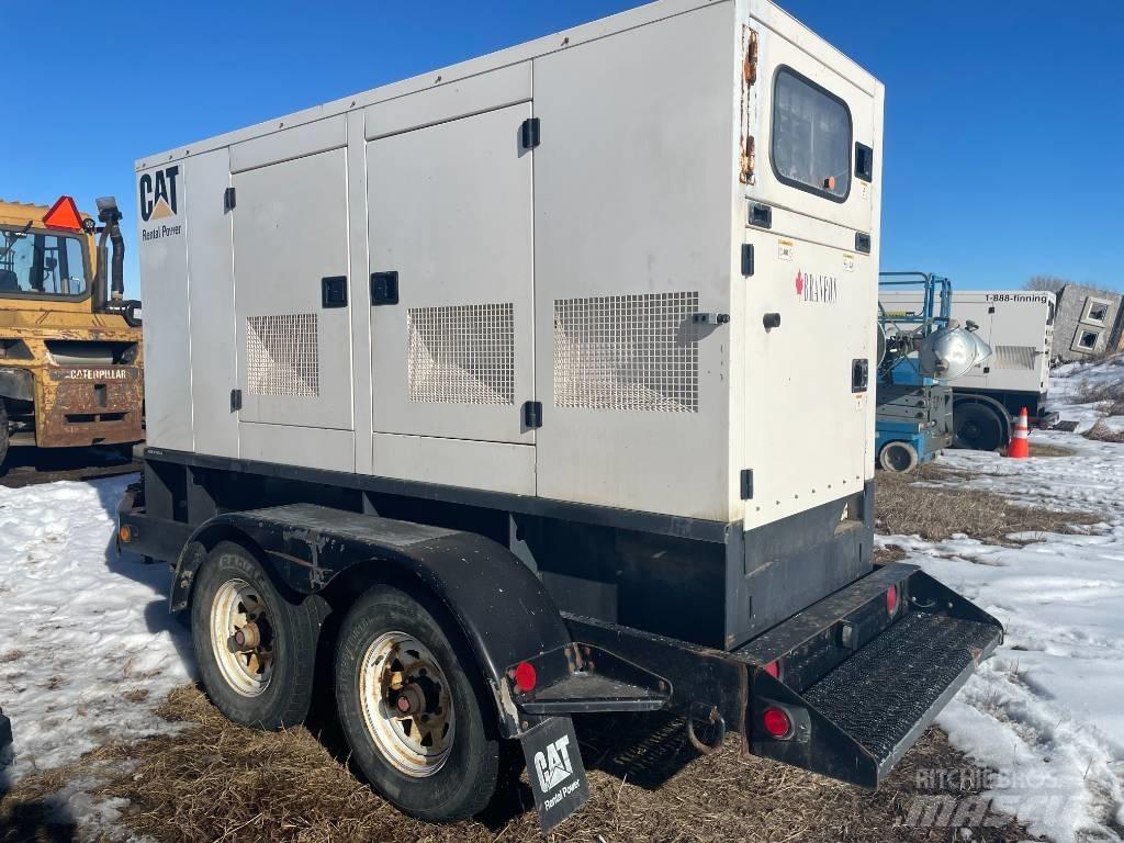 CAT xq100p4 Dyzeliniai generatoriai