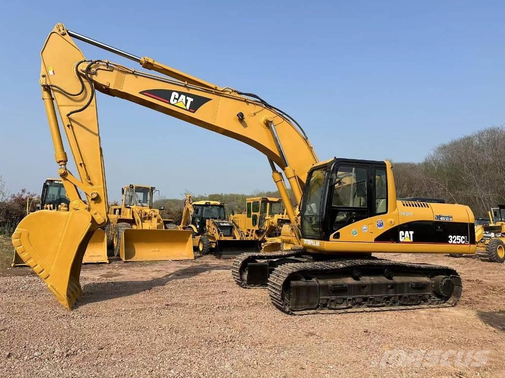 CAT 325 CL Vikšriniai ekskavatoriai