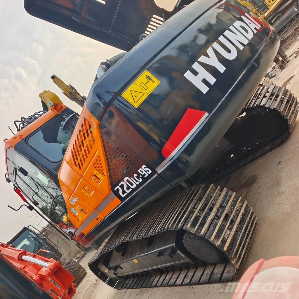 Hyundai 220LC Vikšriniai ekskavatoriai