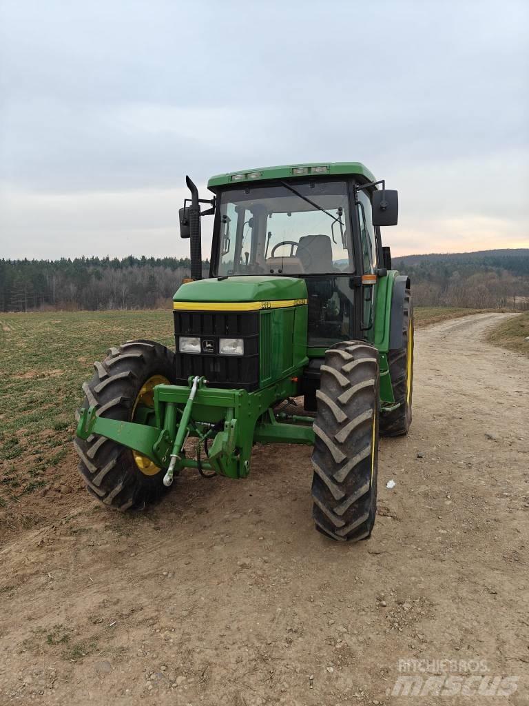 John Deere 6100 Traktoriai