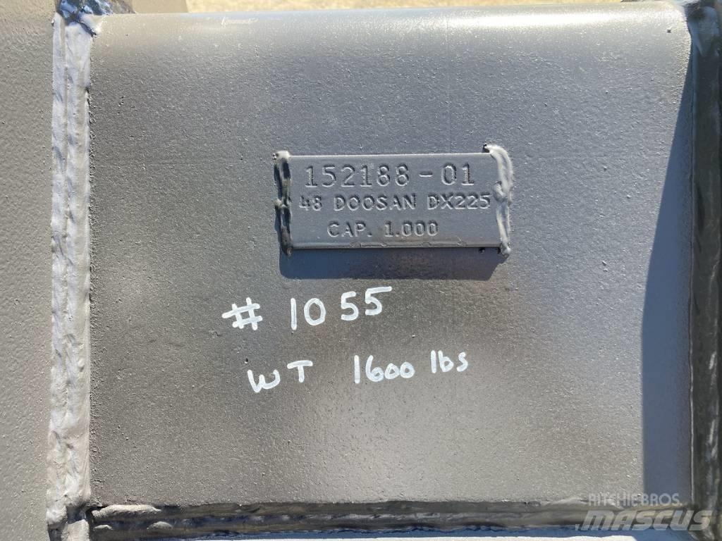 Doosan DX 225 Kiti naudoti statybos komponentai