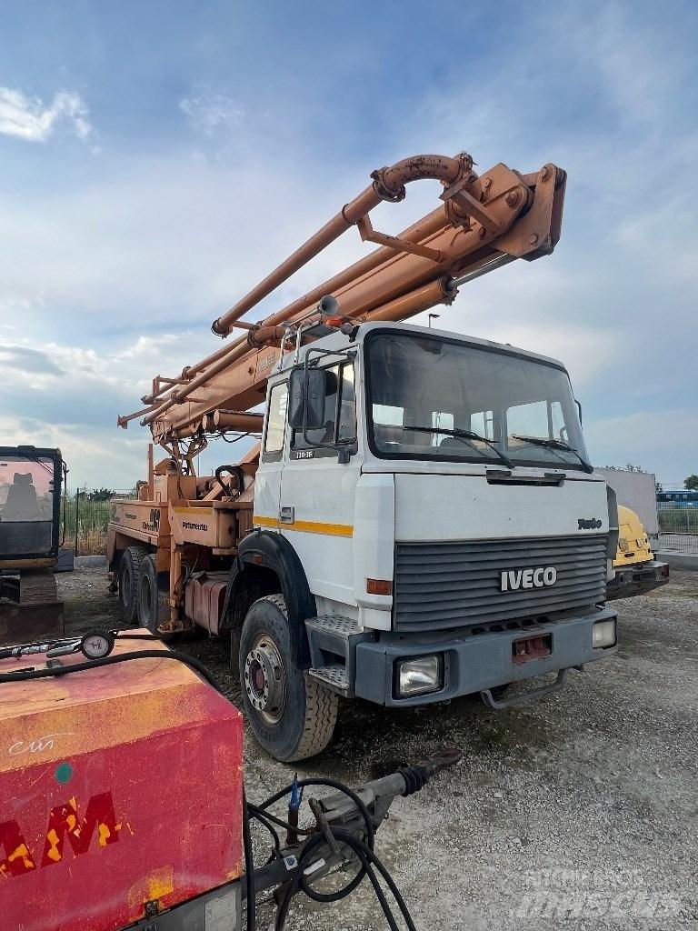 Iveco 330-36 H Savivarčių priekabų vilkikai