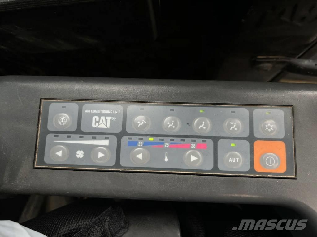 CAT 321D LCR Vikšriniai ekskavatoriai