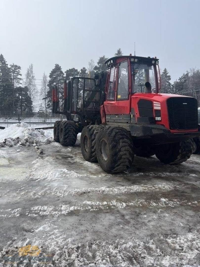 Komatsu 895 Naudoti miškovežiai (Forvarderiai)