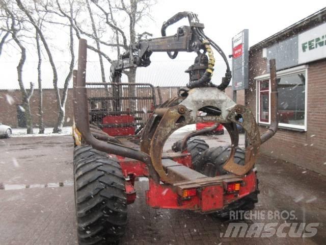 Farmi VARIO 121 Naudoti miškovežiai (Forvarderiai)