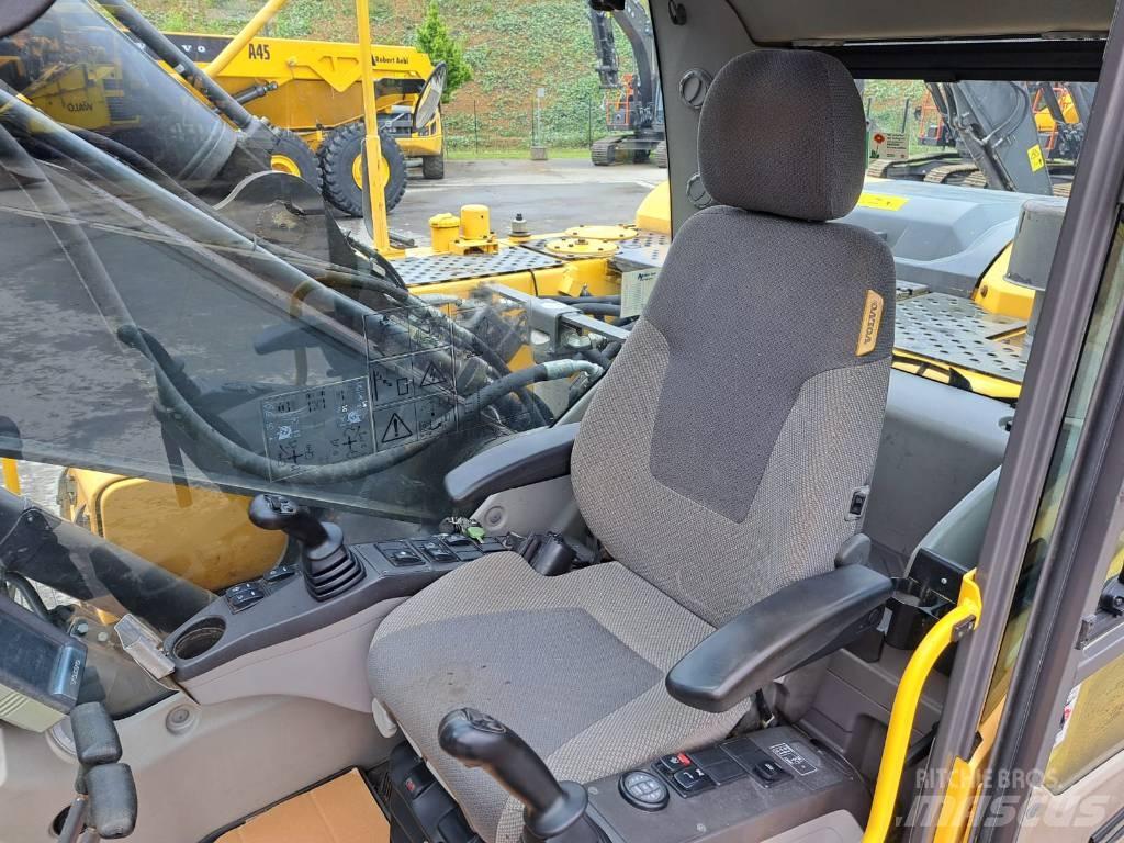 Volvo EC 220 DL Vikšriniai ekskavatoriai