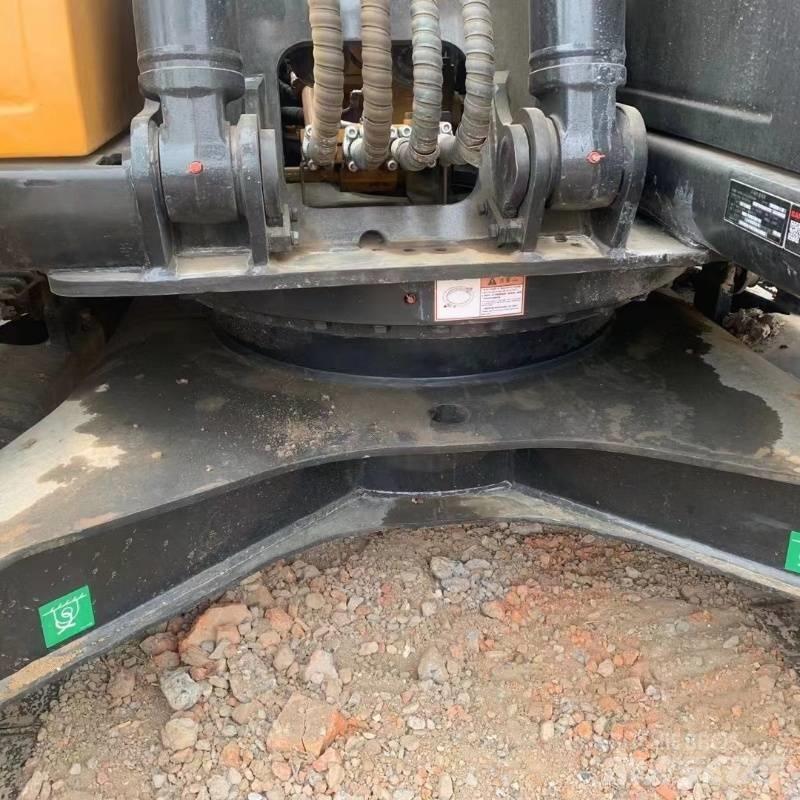 Sany SY 135 Vikšriniai ekskavatoriai
