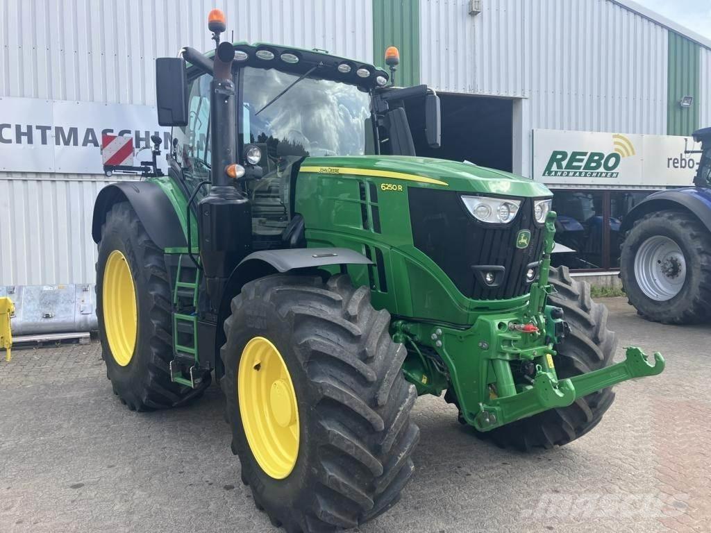 John Deere 6250R Traktoriai