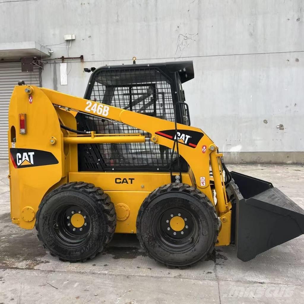 CAT 246 B Mini krautuvai