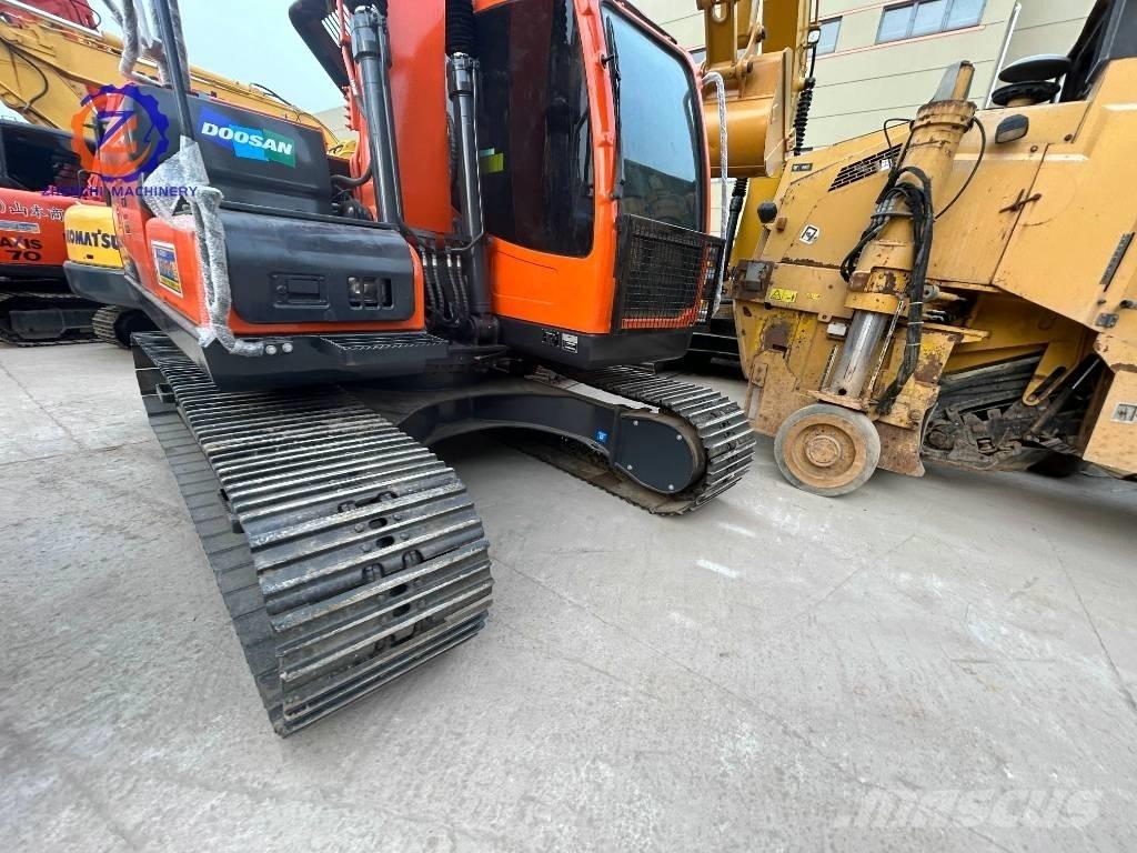 Doosan DX 150 Vidutinės galios ekskavatoriai 7-12 t